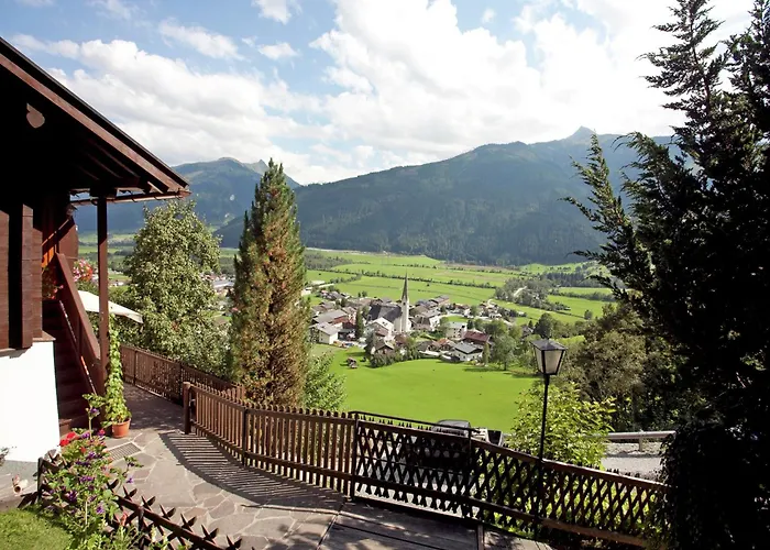 In Near Lift アパート *