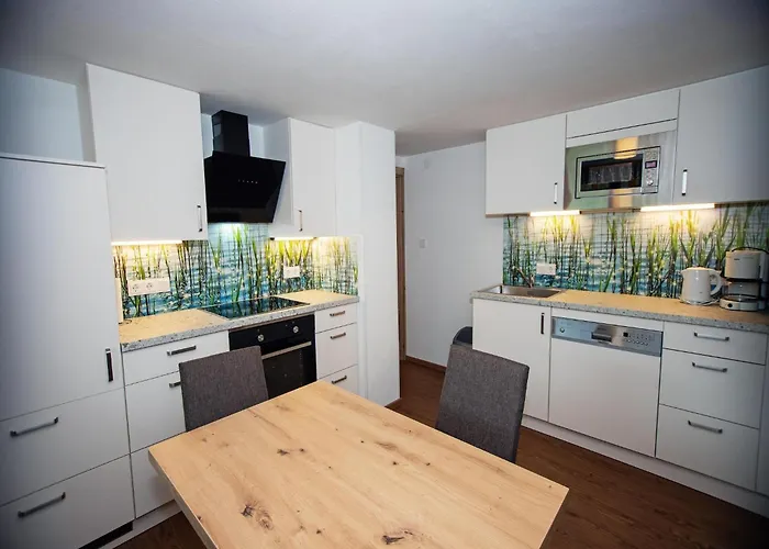 In Near Lift アパート *